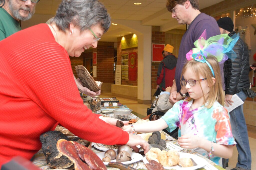 Da Vinci Fest Educational Table